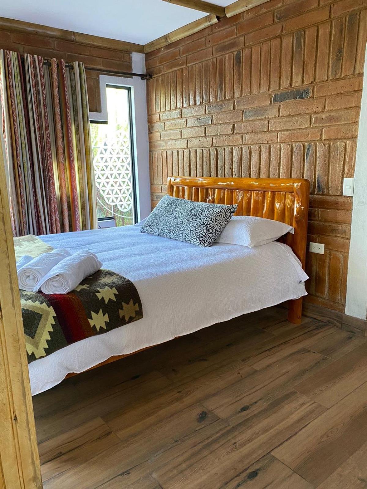Watzara Wasi Cottage Familiar Camprestre Y Lofts En Cotacachi Buitenkant foto