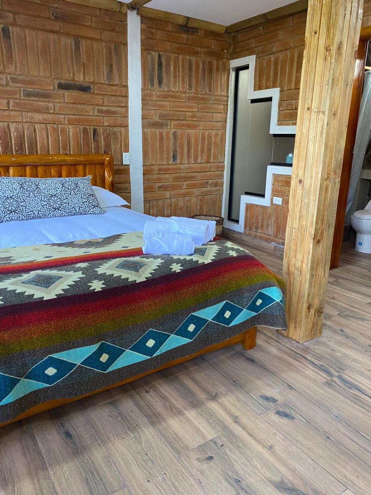 Watzara Wasi Cottage Familiar Camprestre Y Lofts En Cotacachi Buitenkant foto