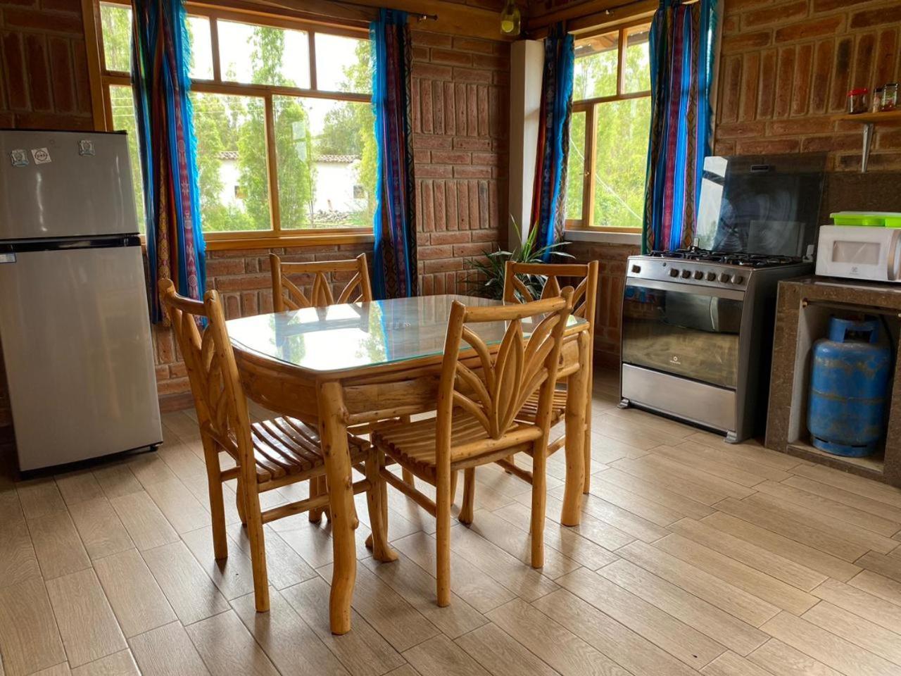 Watzara Wasi Cottage Familiar Camprestre Y Lofts En Cotacachi Buitenkant foto